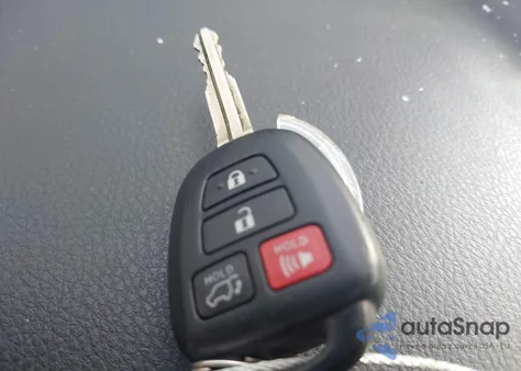 2015 Toyota Rav4 Xle z USA, uszkodzony, nr VIN 2T3WFREV9FW187258